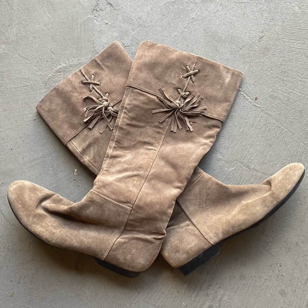 NEVER WORN SUEDE LEATHER KNEE HIGH BOOTS